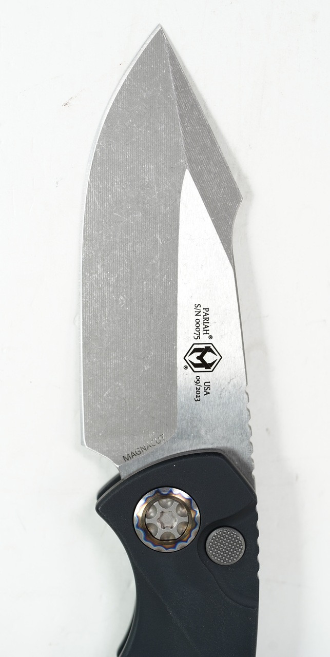 Heretic H048-5A Pariah Battleworn Elmax Blade, Black Handle - Image 6