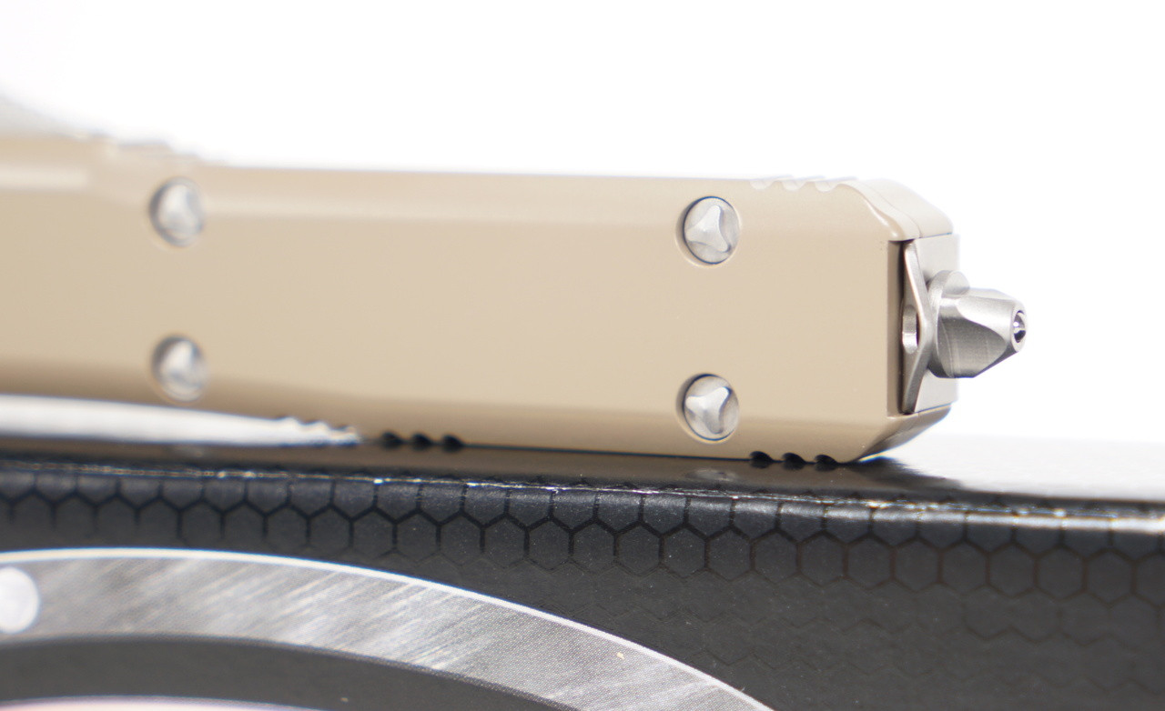 Microtech 121-11TA Ultratech Stonewashed, Tan Handle - Image 8