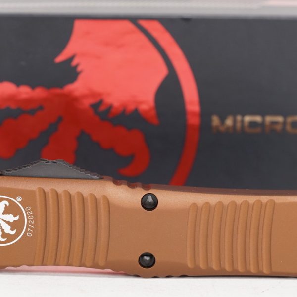Microtech 142-2TA Combat Troodon Black, Tan Aluminum Handles