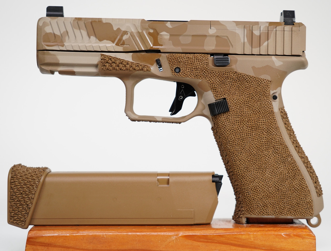 Agency Arms Glock 19X Flecktarn Desert Camo 9mm - Image 2