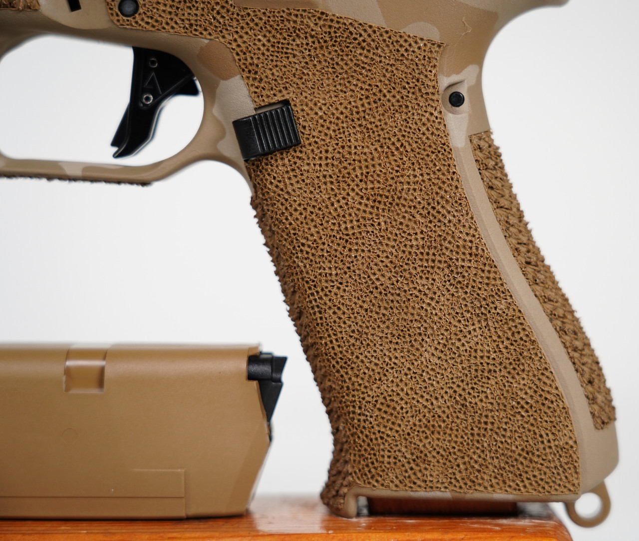 Agency Arms Glock 19X Flecktarn Desert Camo 9mm - Image 21