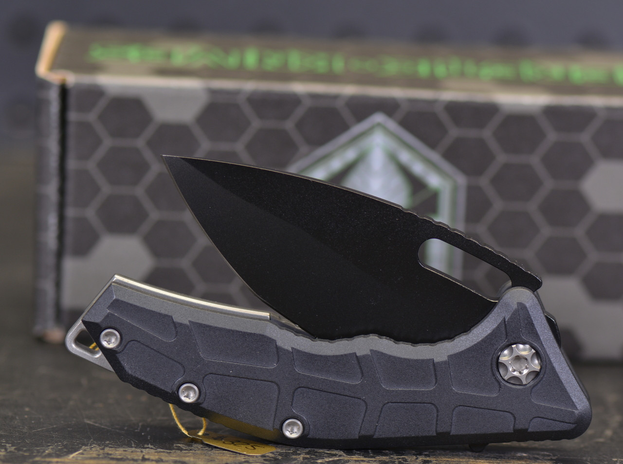 Heretic Martyr Manual Knife Black Aluminum 3" Black - Image 3
